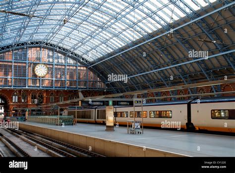 London St Pancras International Eurostar Station terminal and platform ...