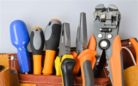 What are the Basic Hand Tools? Essential Guide for Beginners – Tool Gear Lab