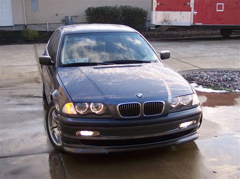 Stock 2001 BMW 330i 1/4 mile Drag Racing timeslip specs 0-60 - DragTimes.com