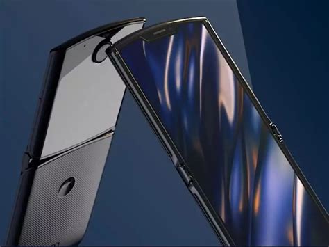 Motorola Razr Vs Samsung Galaxy Z Flip Which Is The Best Foldable