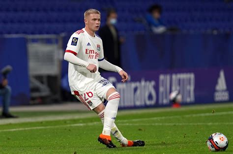 Official Nice Sign Full Back Melvin Bard From Lyon Get French