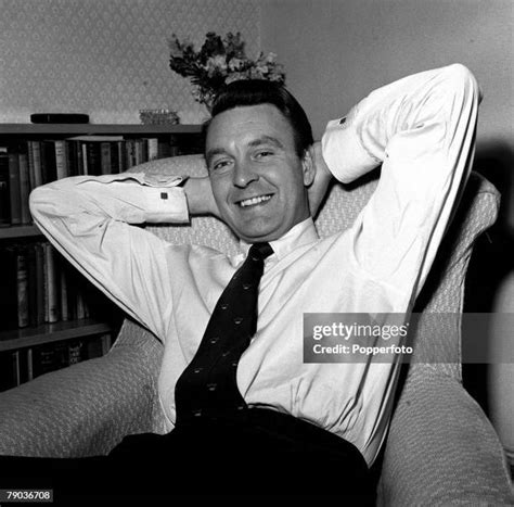 284 Donald Sinden Photos And High Res Pictures Getty Images