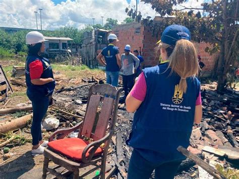 Fuerte incendio consumió vivienda de madera en la zona norte de Cartagena