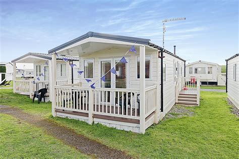 2 bed property for sale in Faversham Road, Seasalter, Whitstable CT5