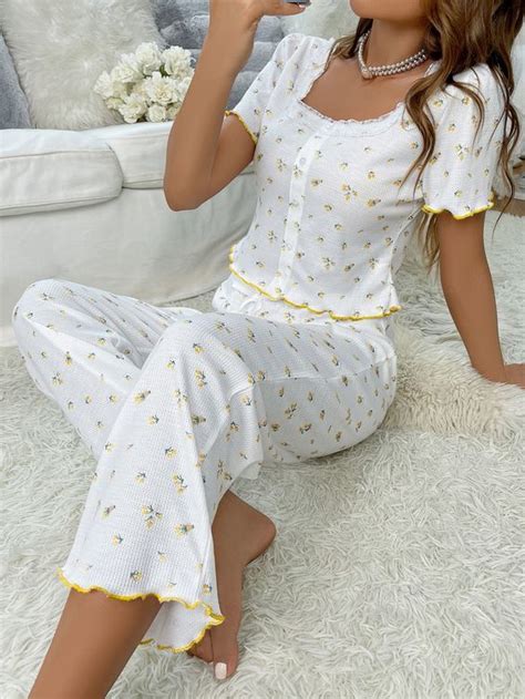 Ditsy Floral Print Lettuce Trim Pj Set In Cute Sleepwear