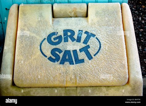 Storing grit salt hi-res stock photography and images - Alamy