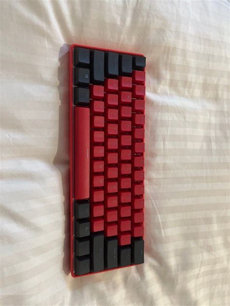 Clix 60% black and red Matrix keyboard, Computers & Tech, Parts ...