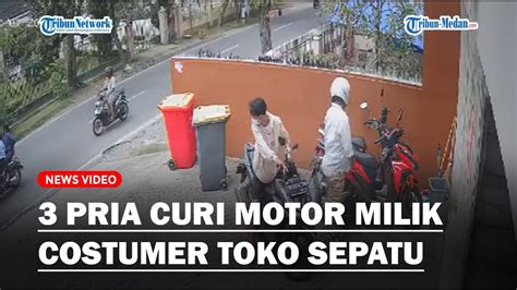 Terekam CCTV Aksi Pria Curi Motor Milik Costumer Toko Sepatu Beraksi