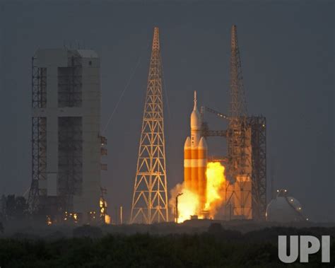 Photo Delta Iv Launches Nasas Orion Spacecraft On Maiden Mission