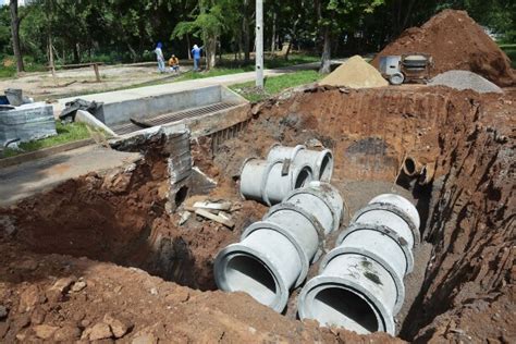 Ampliação da rede de drenagem pluvial avança da Av Castelo Branco