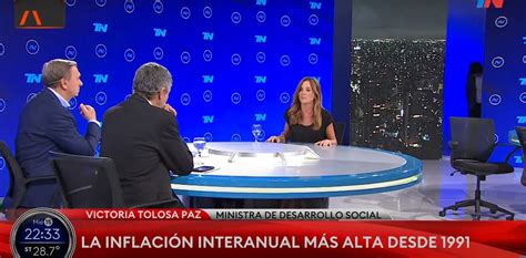 El momento en que Hernán Lacunza se coló en la pantalla ante las