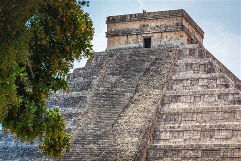 Chichen Itza Kukulcan Pyramid Old Ruin Ancient Mayan Civilization