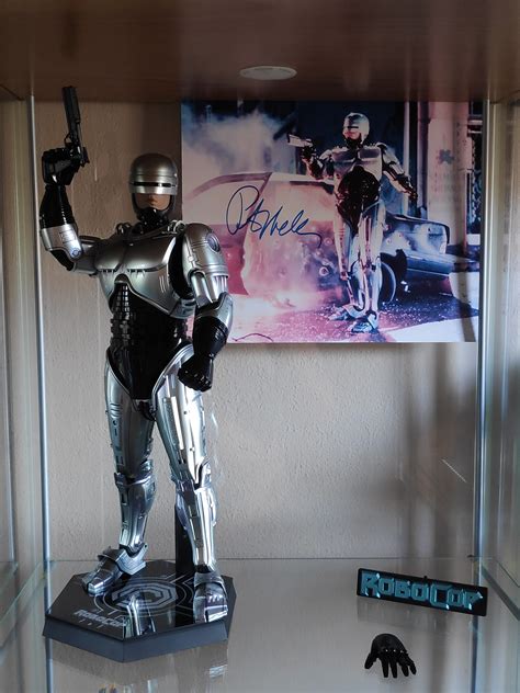 Review Hot Toys RoboCop MMS D FulguroPop