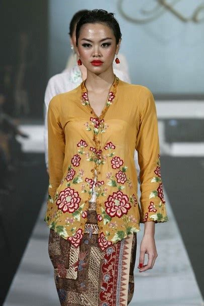 sketsa kebaya wisuda kebaya batik kebaya modern wisuda sketsa