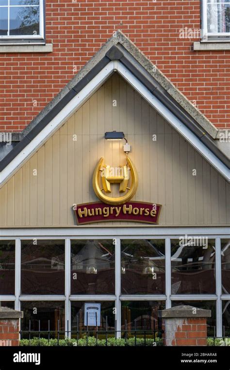 Hungry Horse Pub Hi Res Stock Photography And Images Alamy