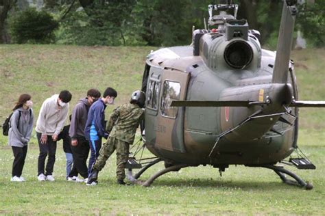 Uh―1j体験搭乗を岩手駐屯地で実施｜みちのくweb 陸上自衛隊東北方面隊