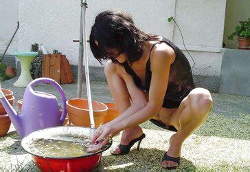 Outdoor Squatting Jaw Dropping Femmes Two Love ZB Porn