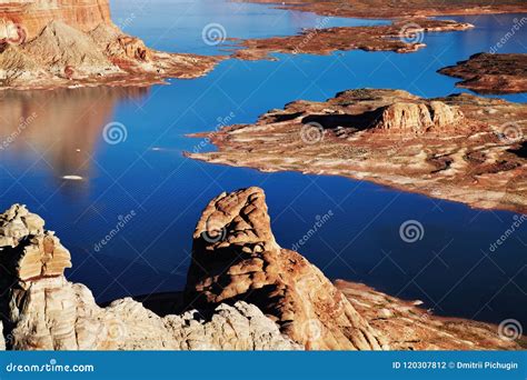 Point D'Alstrom, Lac Powell, Etats-Unis Photo stock - Image du nord