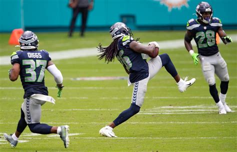 Developing Chemistry Crucial for Quandre Diggs, Seahawks' Secondary ...