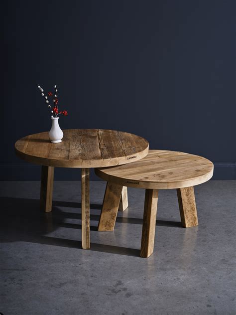 Traditional Round Coffee Table