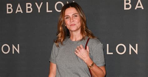 Je chill en petite culotte Marine Vigne l ex de Nagui sublime à ans en lingerie