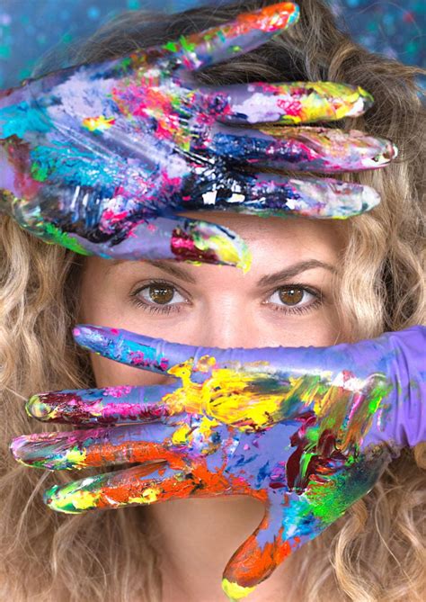 The World’s First-Ever Full-Time Professional Finger-Painter Has a Show ...