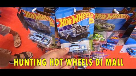 Hunting Hot Wheels Di Mall YouTube