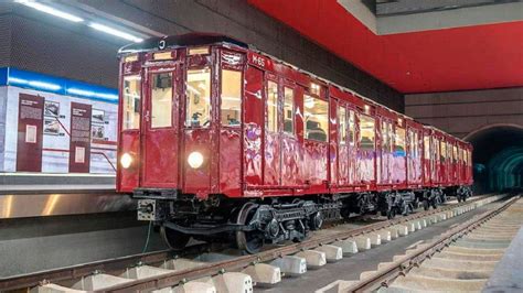 La Antigua Estación De Chamberí La Exposición De Trenes Clásicos Y El