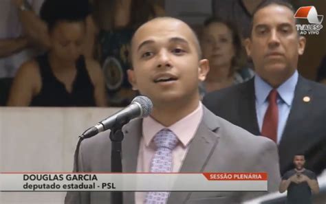 Deputado Do Psl Que Disse Que Tiraria Homem Que Se Sente Mulher A