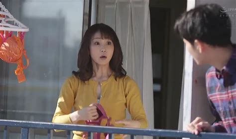 Cậu học sinh mỗi đêm khó ngủ bởi tiếng rên của cô nàng cạnh nhà cạnh bên Sex Hay SexTop page