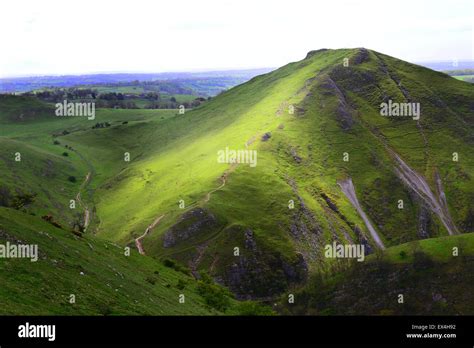 Thorpe Cloud, Dovedale, The Peak District, Derbyshire Stock Photo - Alamy