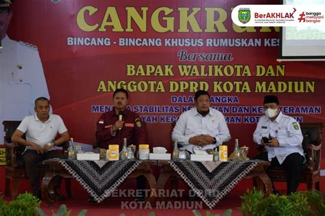 Cangkrukan Bersama Walikota Dan Dprd Kota Madiun Di Kecamatan Taman