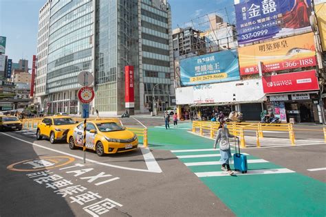 桃市府推動人本交通 2大措施改善桃園火車站前行人通行空間 上報 地方