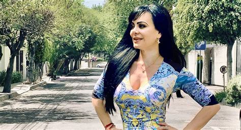 Maribel Guardia Posa Con Diminuto Bikini Expreso Hot Sex Picture