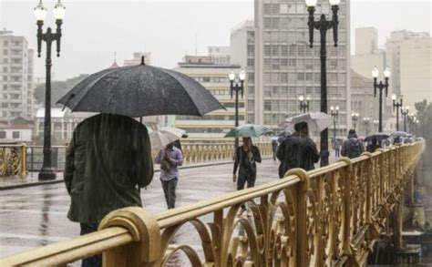 Final de semana do Dia das Mães será marcado por frio e chuvas