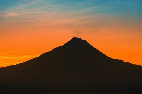 Detail Siluet Gunung Merapi Koleksi Nomer 17