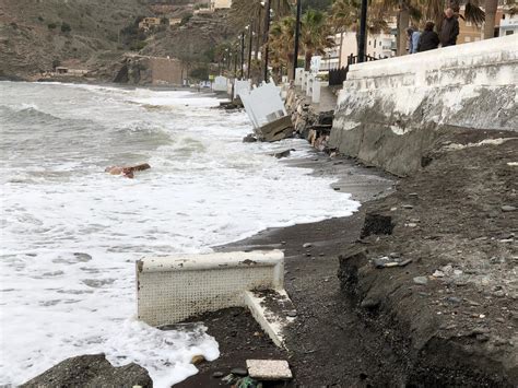 El Temporal De Levante En La Costa Tropical Pasa De Aviso Naranja A