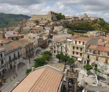 Borgo Dei Borghi Montalbano Elicona Di Nuovo In Lizza QdS