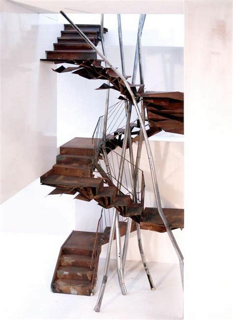 déconstructivisme en design intérieur escalier en bois et métal ...