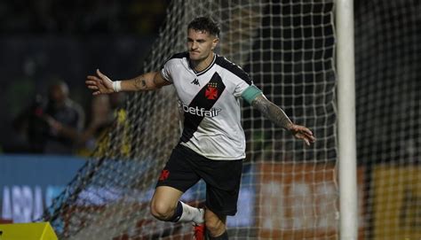 Vasco Aproveita Expuls O Vence Fortaleza E Se Mant M Fora Da Zona De