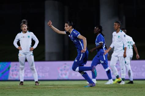 الهلال يؤجل تتويج النصر بلقب الدوري السعودي للسيدات