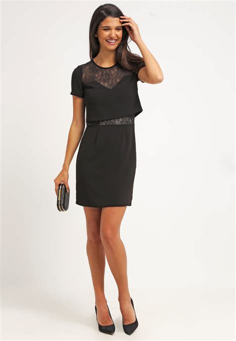 Tendance Glamour La Robe Noire Courte Made In Tendance