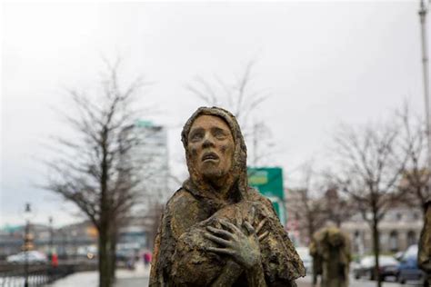 Irish famine memorial sculpture Stock Photos, Royalty Free Irish famine ...