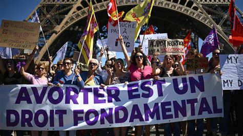 Des Rassemblements Dans Toute La France Pour Défendre Le Droit à L