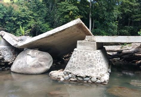 Jembatan Brang Punik Putus Lagi Masyarakat Orong Telu Terisolir