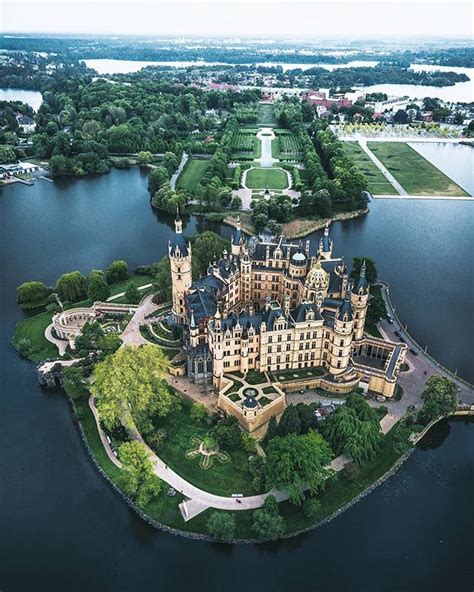 Schwerin Castle, Schwerin, Germany : r/castles