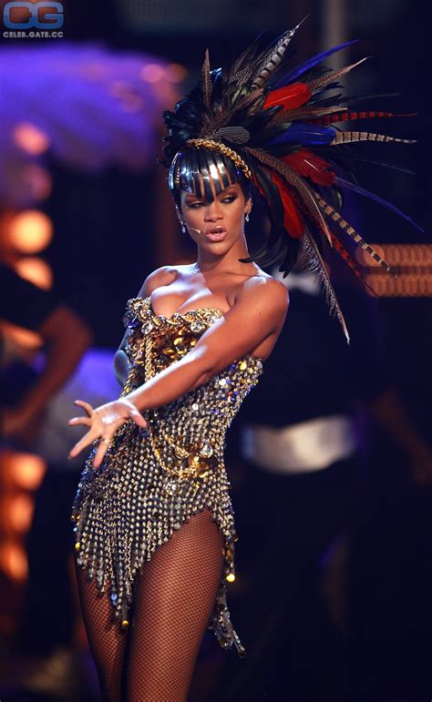 Rihanna Nude Pictures Photos Playboy Naked Topless Fappening