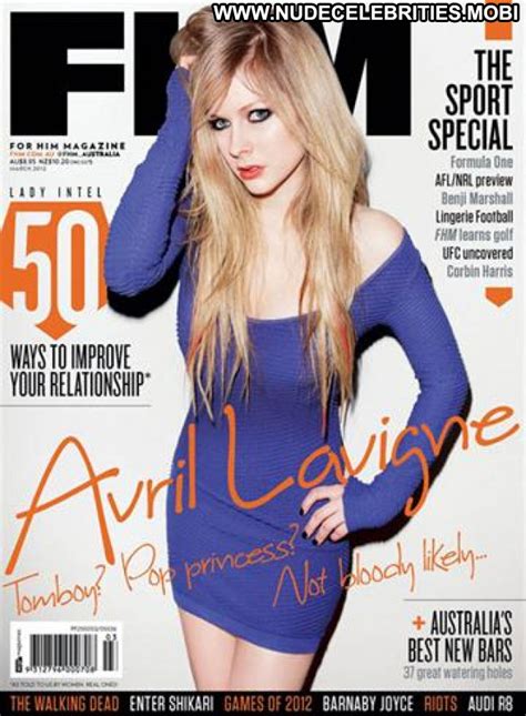 Avril Lavigne Celebrity Beautiful Babe Posing Hot