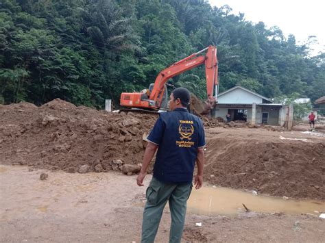 Banjir Bandang Bogor Yanmas Ansharu Syariah Kerahkan Relawan Lakukan