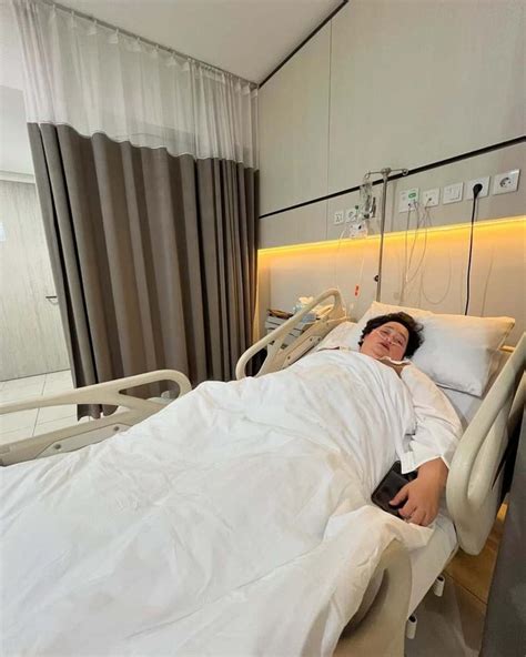 Sinyorita Esperanza Jatuh dari Tangga Hingga Angkle Patah, 7 Potret ...